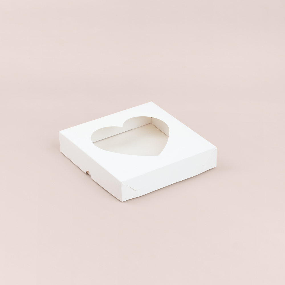 Коробка для пряников с окном сердце 155*155*35 мм