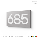 Номер на дверь 685, табличка на дверь для офиса, квартиры, кабинета, аудитории, склада, серая 120х70 мм, Айдентика Технолоджи