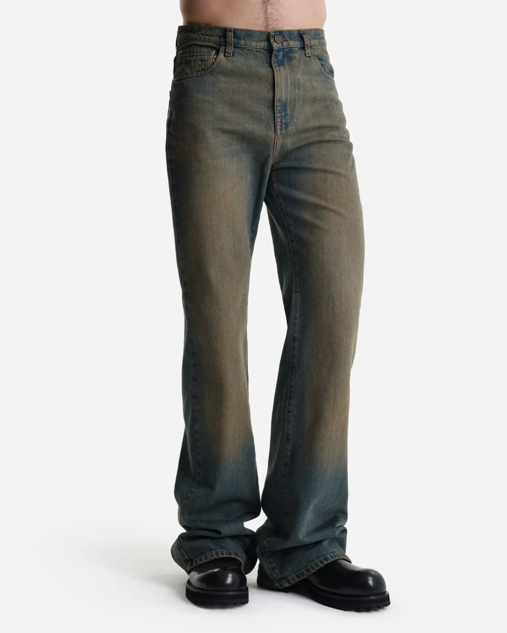 Джинсы bootcut с эффектом ржавчины