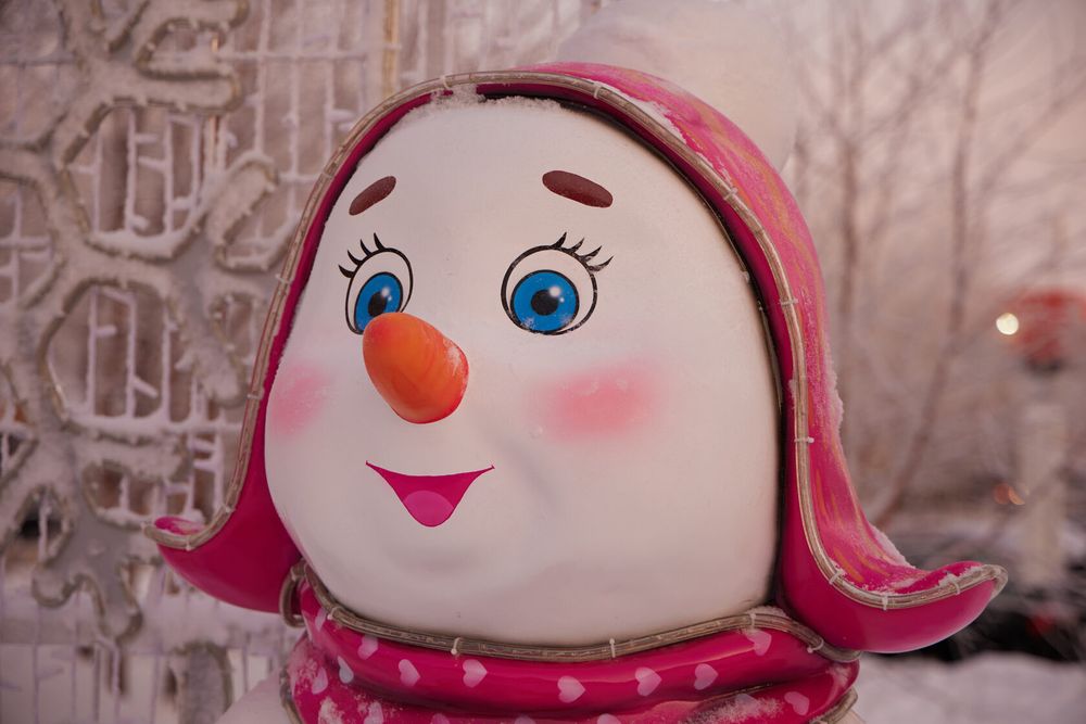Уличная фигура "снеговичок Снежка"