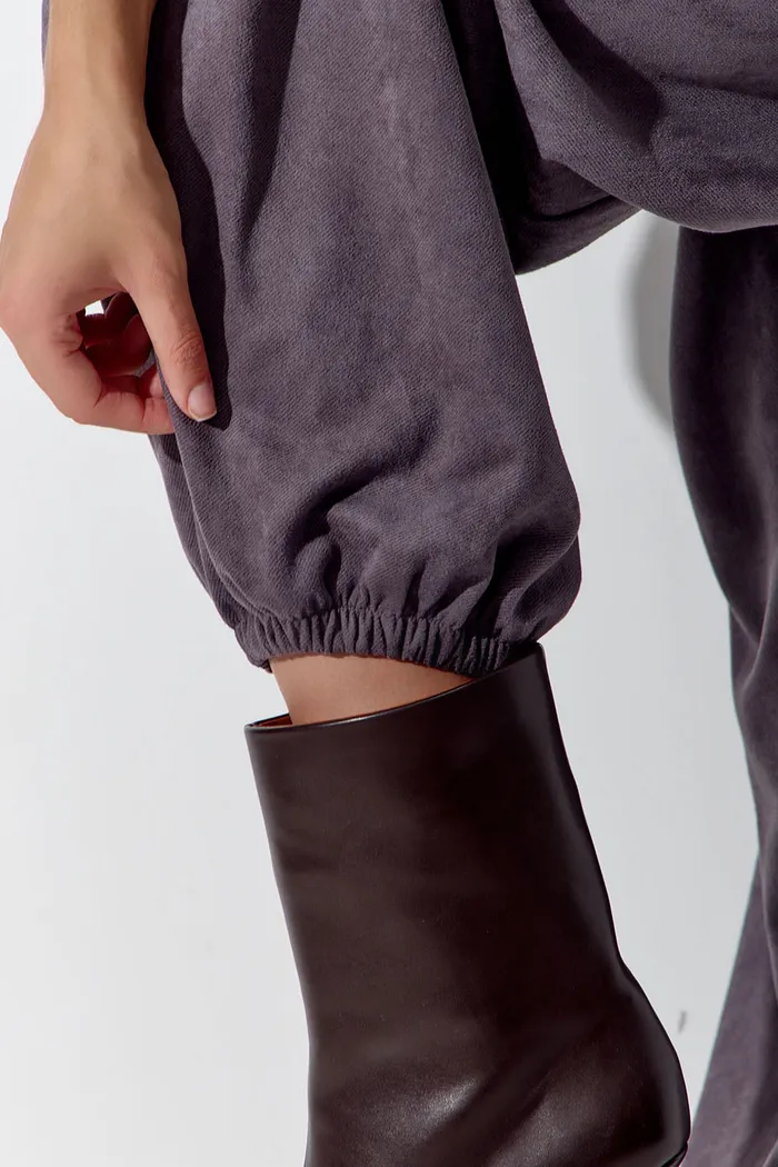 Алладины под замшу серого цвета