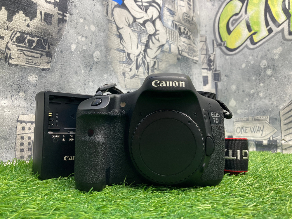 Canon EOS 7D 51.800 кадров