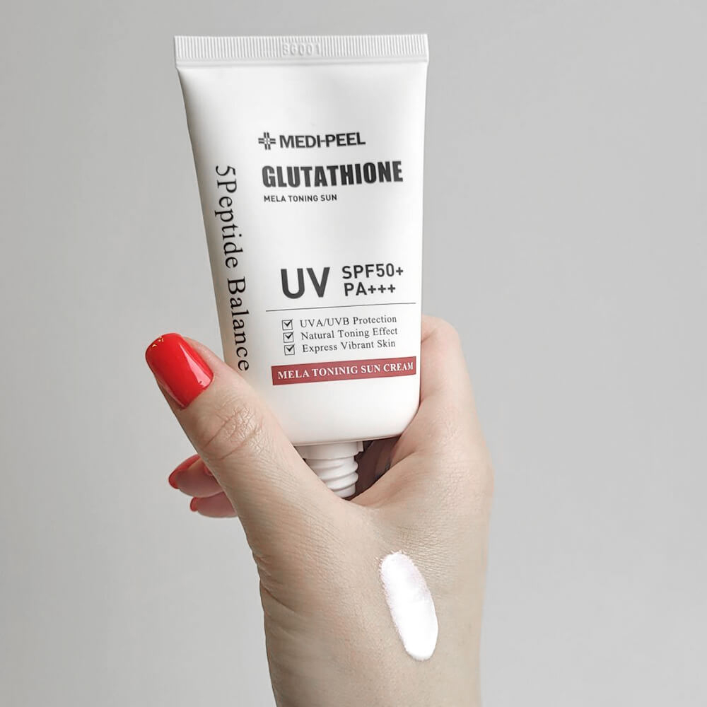 Санскрин с глутатионом Medi-Peel Bio-Intense Glutathione Mela Toning Sun Cream SPF 50+ PA++++