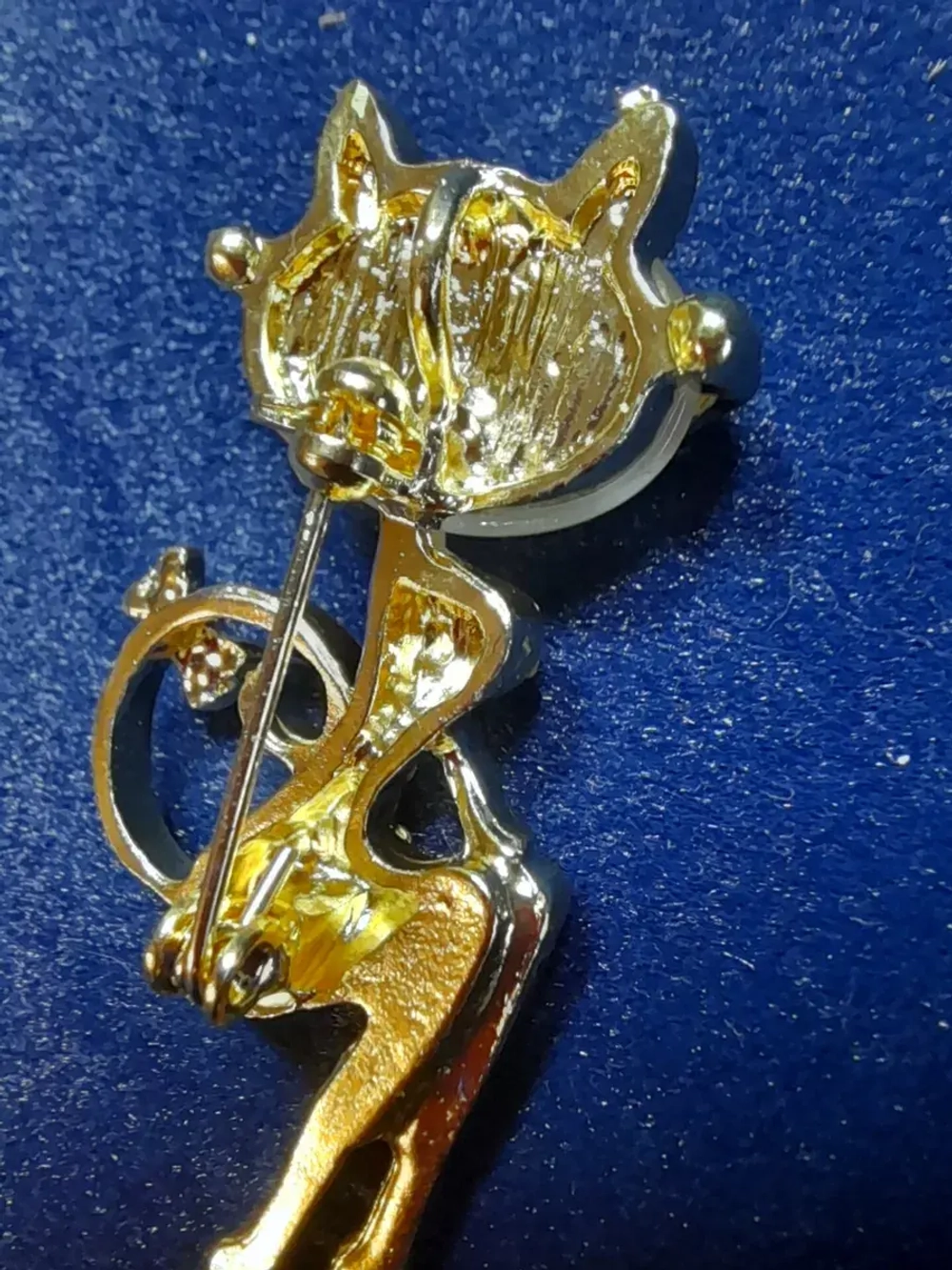 Брошь-кулон "Кошечка в очках бежевая"