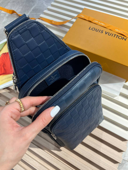 Сумка-мессенджер Louis Vuitton