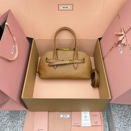 Miu Miu Aventure 33 cm