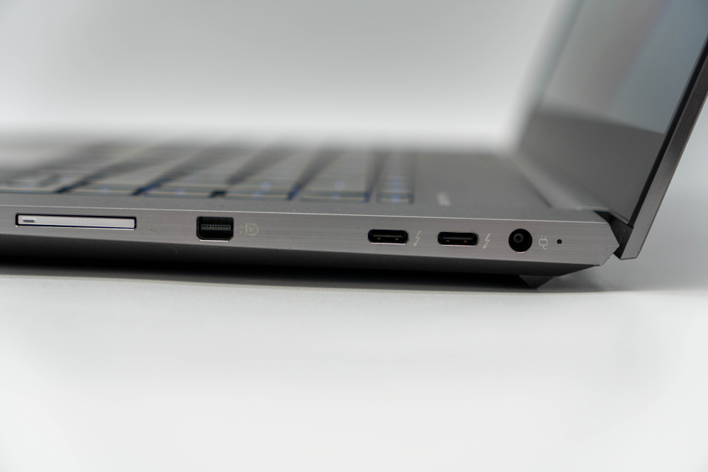 Ноутбук HP ZBook Studio 15 G8 ( i7-11800H / RTX 3070 )
