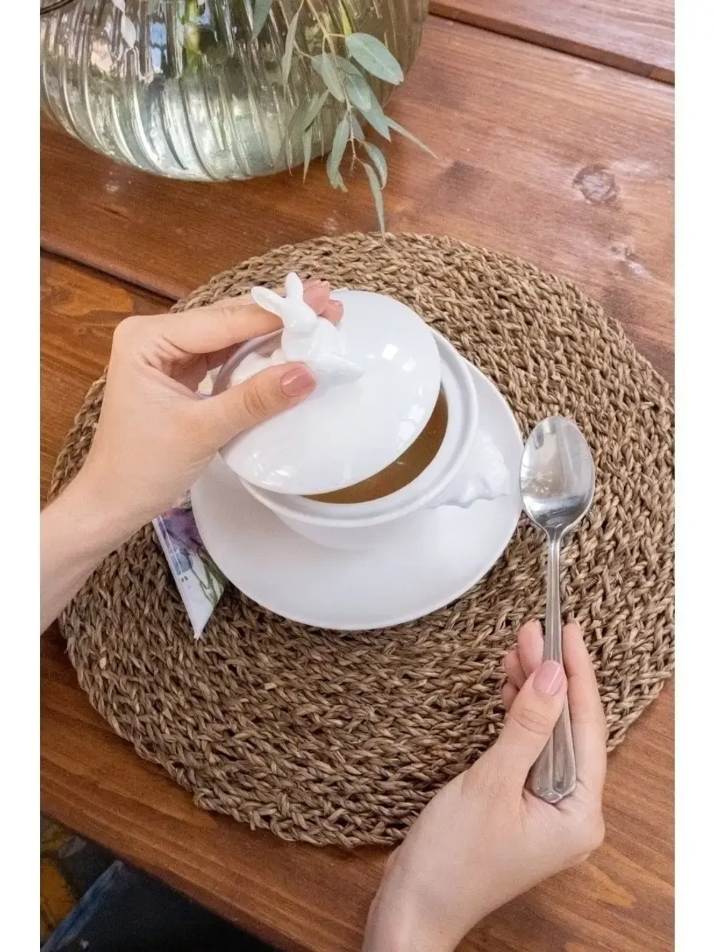 Бульонница с блюдцем и кроликом на крышке 425 мл