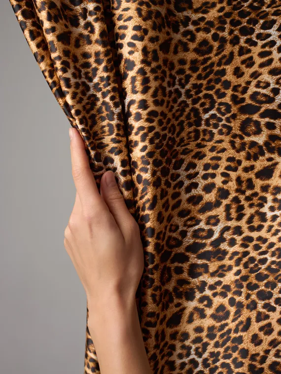 Атлас-стрейч бельевой, Китай, леопард, бежевый/коричневый/черный