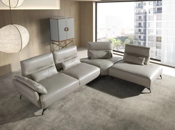 5-местный диван с реклайнером 6213 с правым шезлонгом из песочной кожи