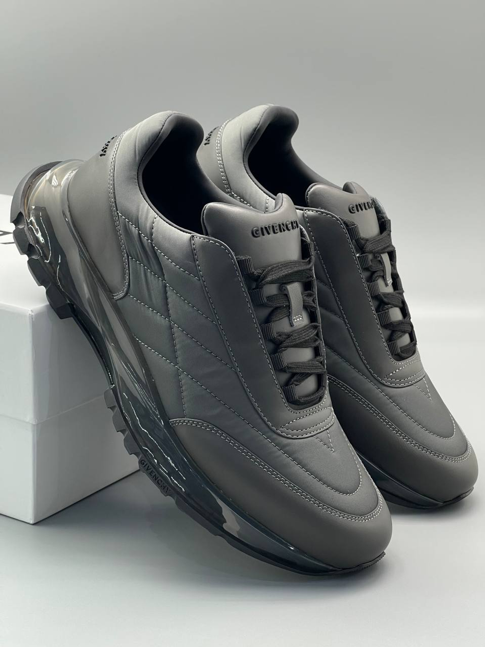Кроссовки Givenchy
