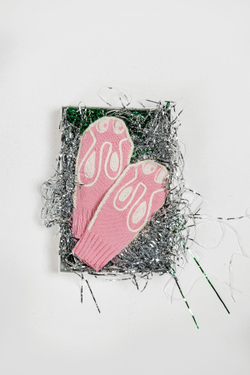 Розовые варежки «Зайчики»