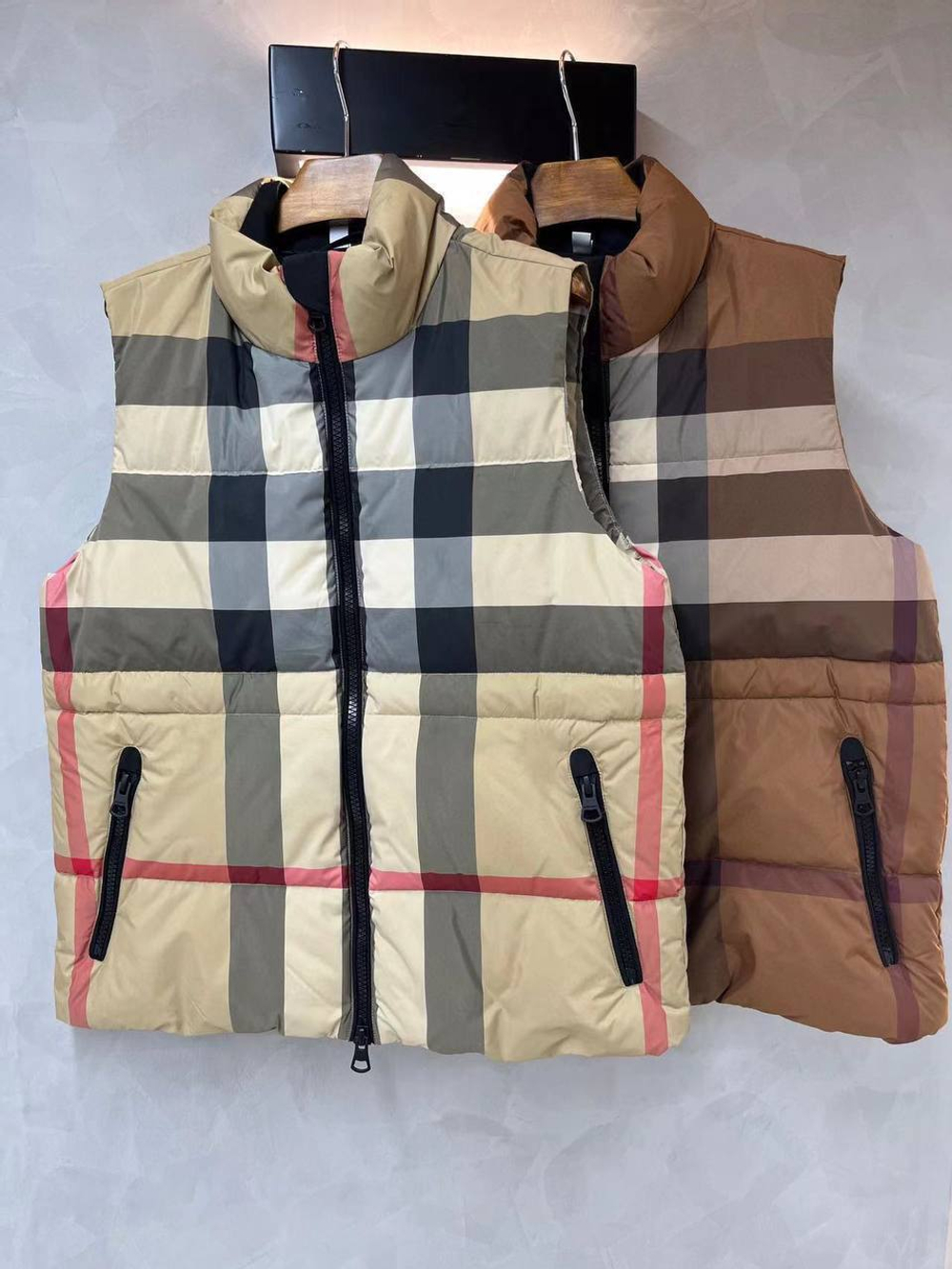 Жилет Burberry