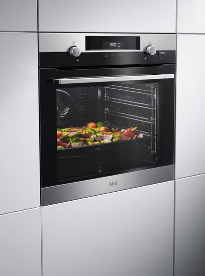 Электрический духовой шкаф AEG BPK 556320 M