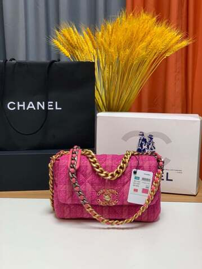 Chanel 19 26 cm