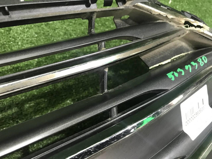 Решетка радиатора Hyundai Elantra 6 AD (2015-2019)