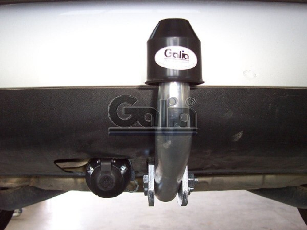 Фаркоп оцинкованный Galia V065A для Volkswagen Touran 2002-2015(паспорт и сертификат в комплекте)(без электрики)