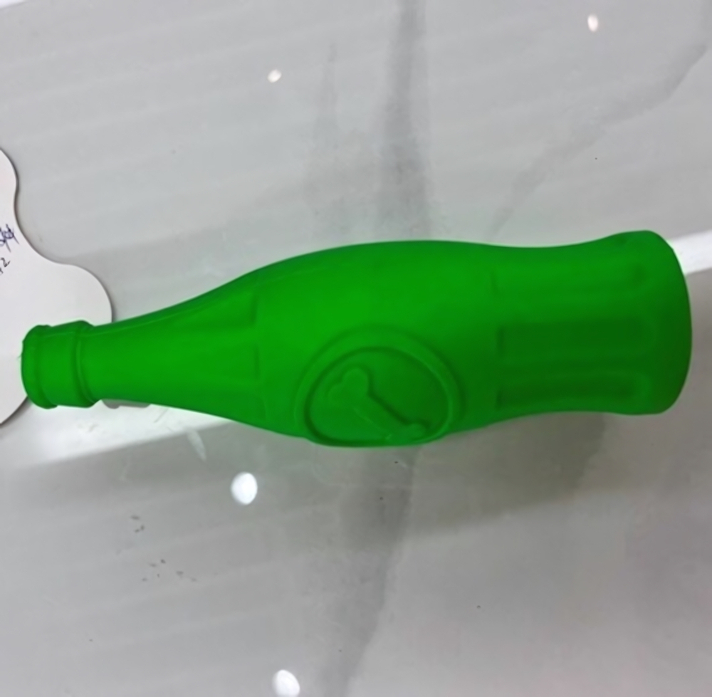 Игрушка TPR для средних и крупных пород собак «Бутылочка», цвет зеленый, 17*4,7см