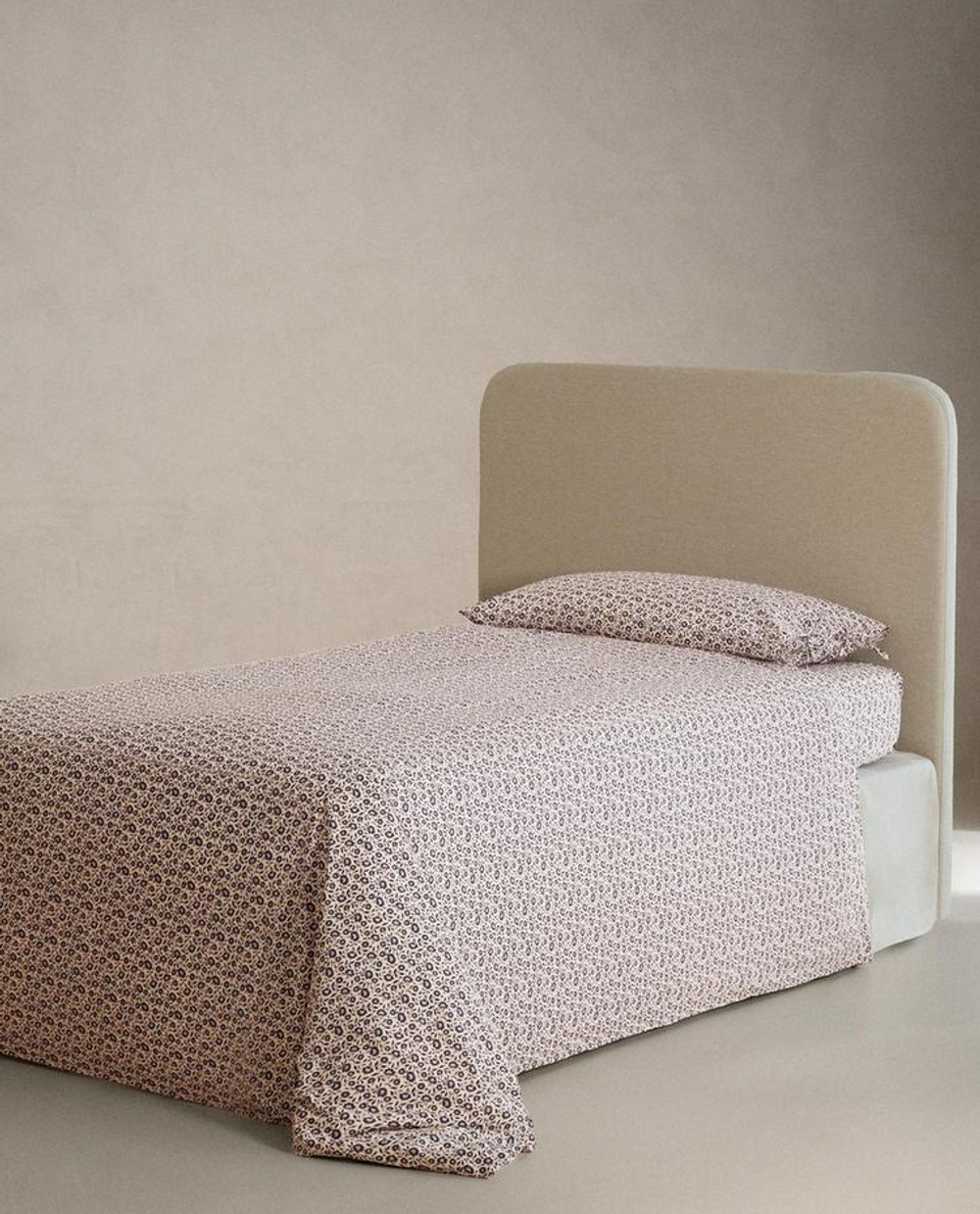 ZARA HOME ДЕТСКАЯ ПРОСТЫНЯ С ПРИНТОМ, РАЗНОЦВЕТНЫЙ