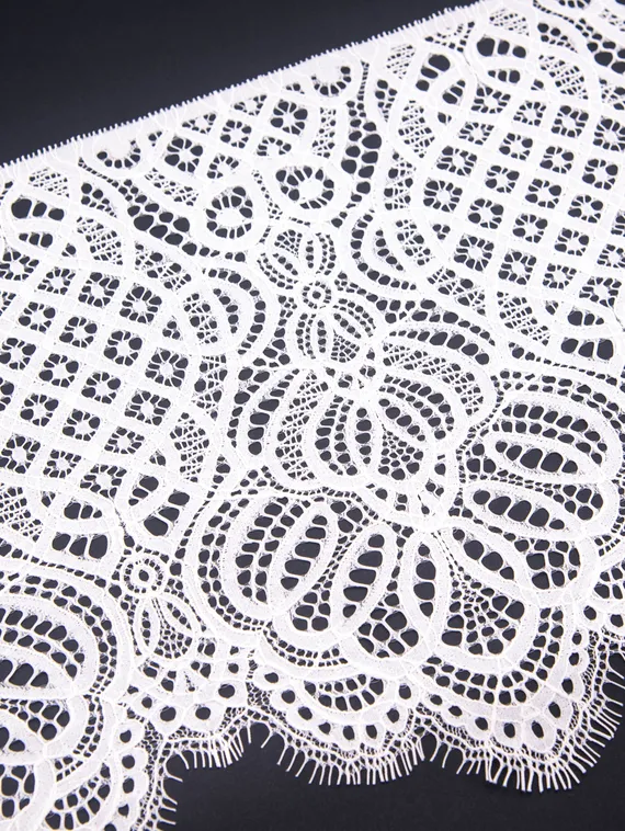 01-58 Кружево шантильи 25 см, айвори 004