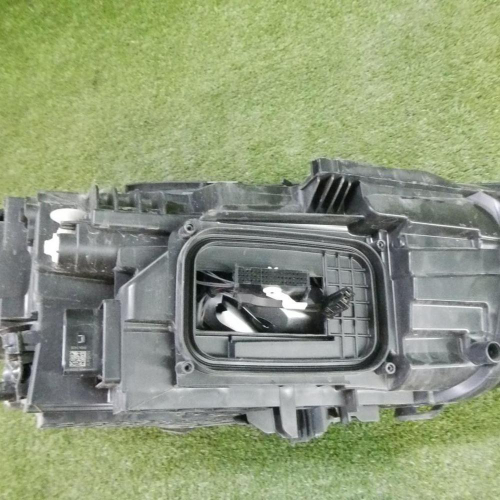 Фара левая Mercedes B w247 (2018-2022) LED (В пленке)