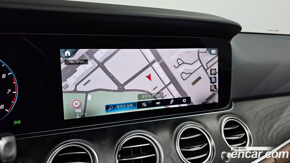 Mercedes-Benz E-Class W213 E250 Avangarde (10.2022)