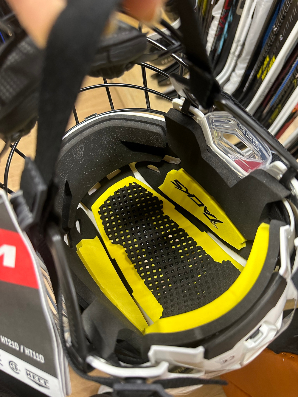 CCM TACKS 210 SR M