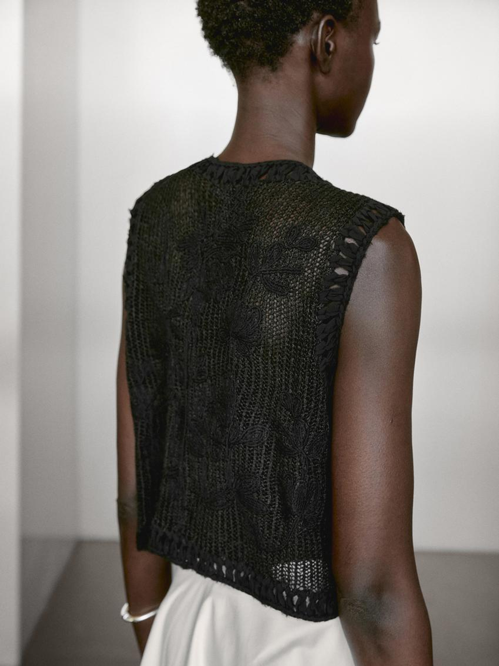 Massimo Dutti Трикотажный жилет с вышивкой, черный