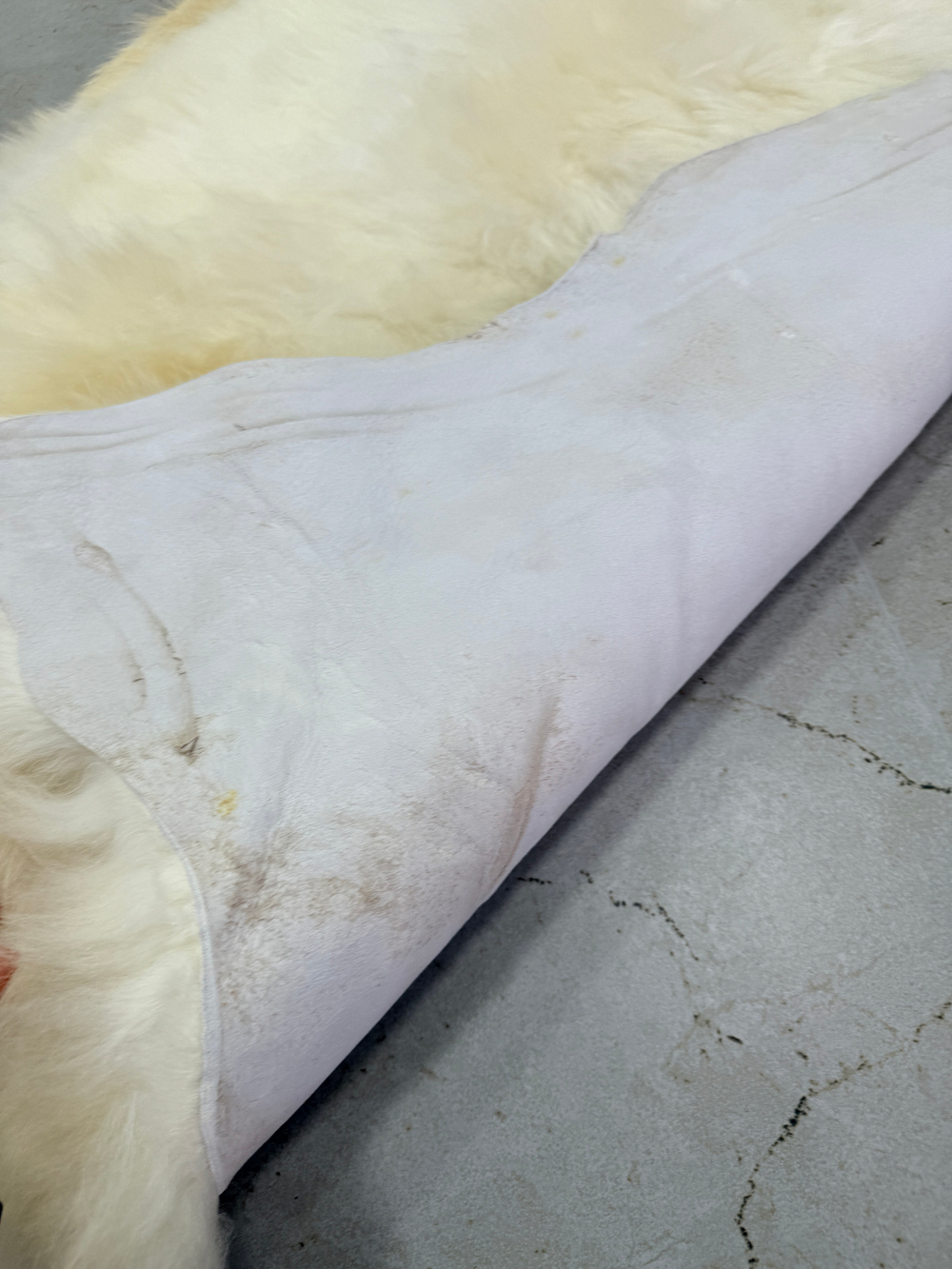 Шкура коврик меховой прикроватный овчина, 120х65 см.