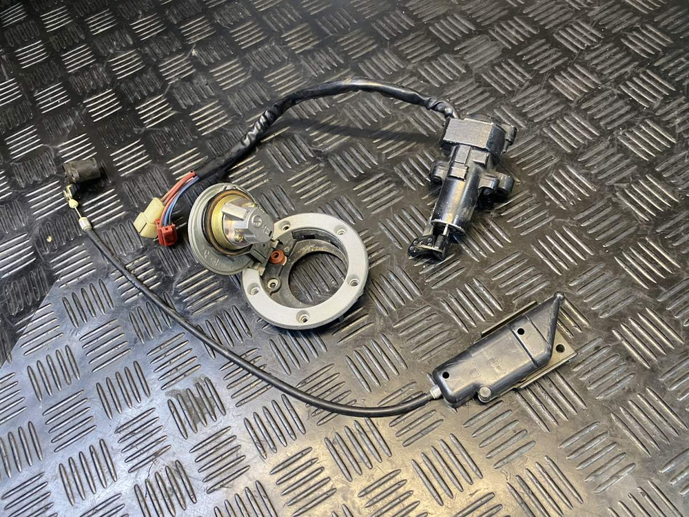 Замок зажигания Yamaha TDM900 RN08 2002 (комплект)