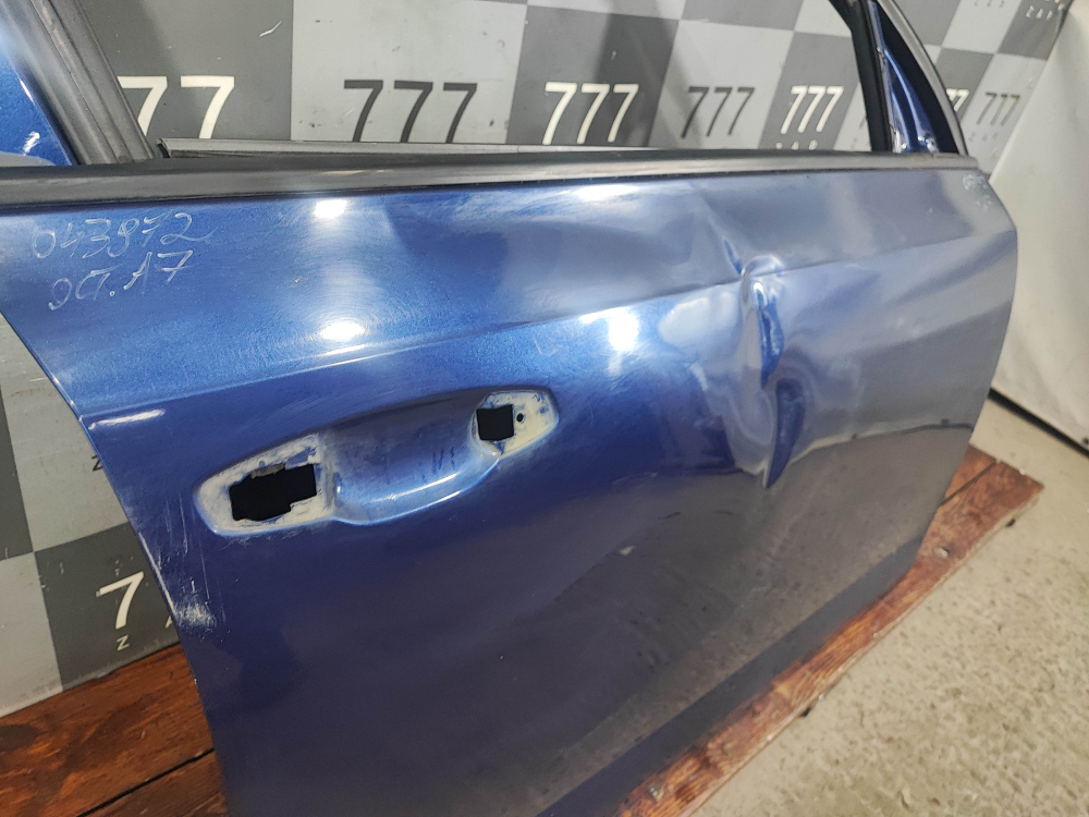 Дверь передняя правая Skoda Octavia 3 (A7) 13-20 Б/У Оригинал 5E0831052B