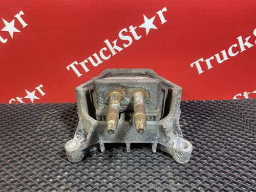 Подушка двигателя задняя