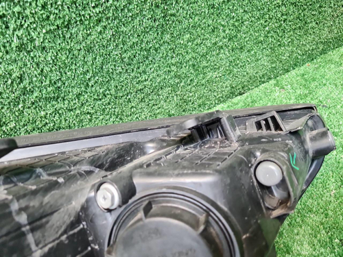 Фара левая Hyundai Santa Fe 3 DM (12-16) ксенон