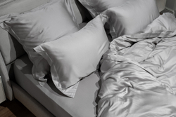 Простыня на резинке 180x200x30 Garda Decor Сопрано серый тенсель