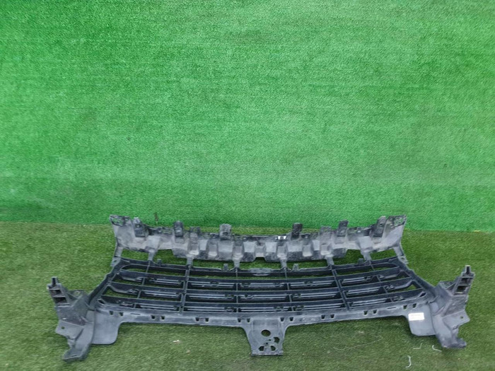 Решетка переднего бампера Porsche Cayenne 3 17-23