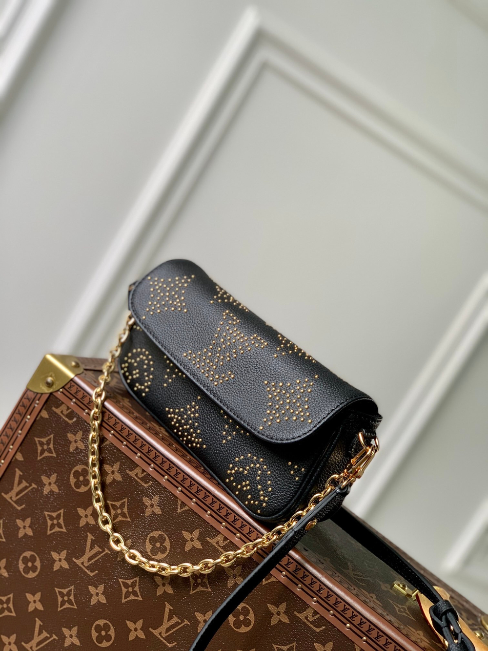 Louis Vuitton Ivy Wallet On Chain Bag