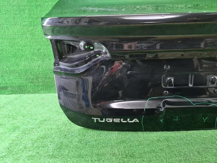 Крышка багажника Geely Tugella (2019-н.в.)