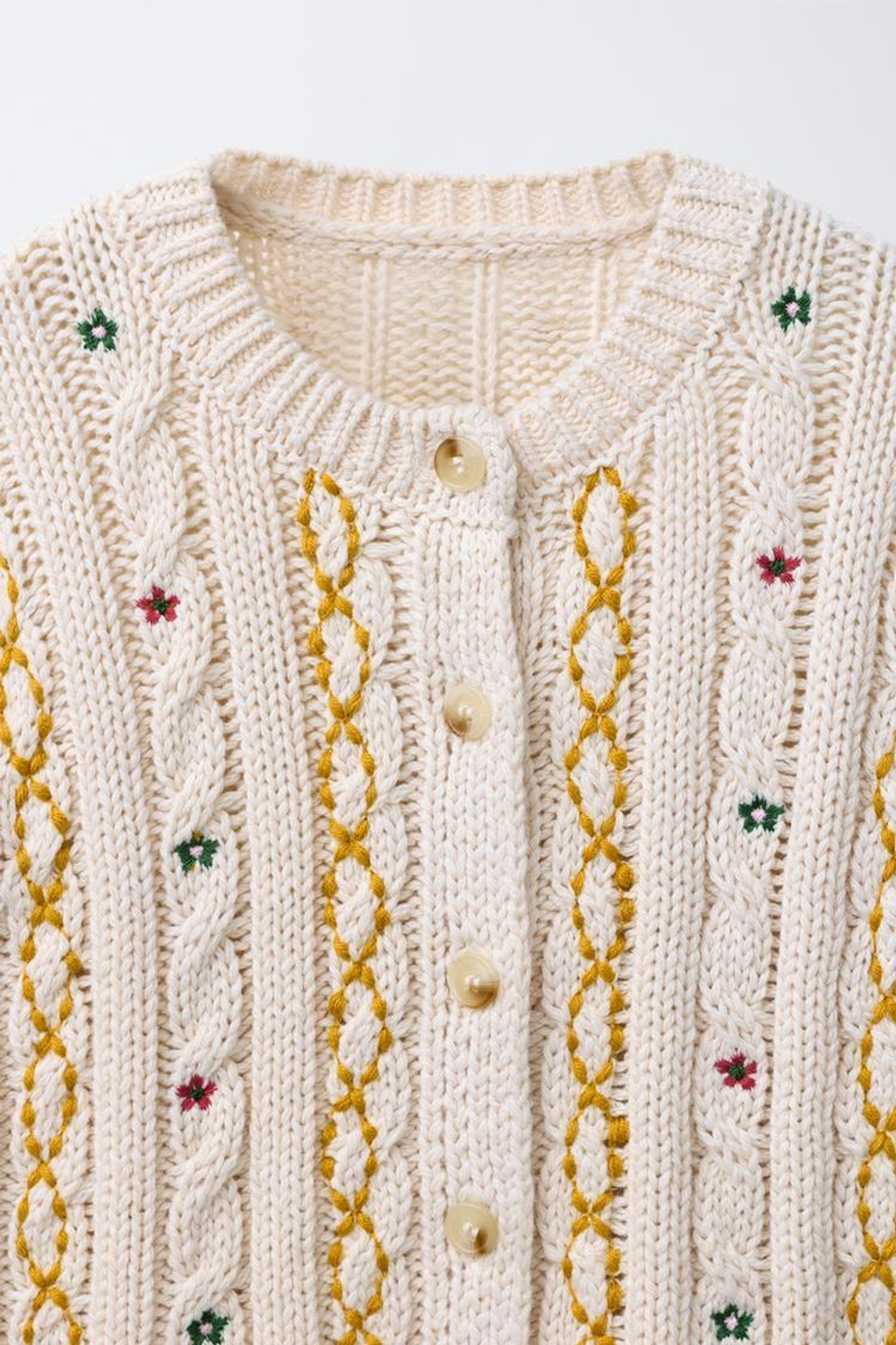 ZARA ВЯЗАНЫЙ КАРДИГАН С ВЫШИВКОЙ И УЗОРОМ «КОСЫ», СЛОНОВАЯ КОСТЬ