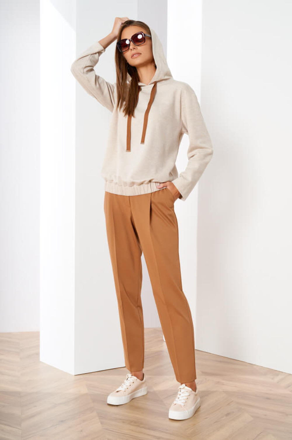 22380 Джемпер женский (серо-бежевый принт)