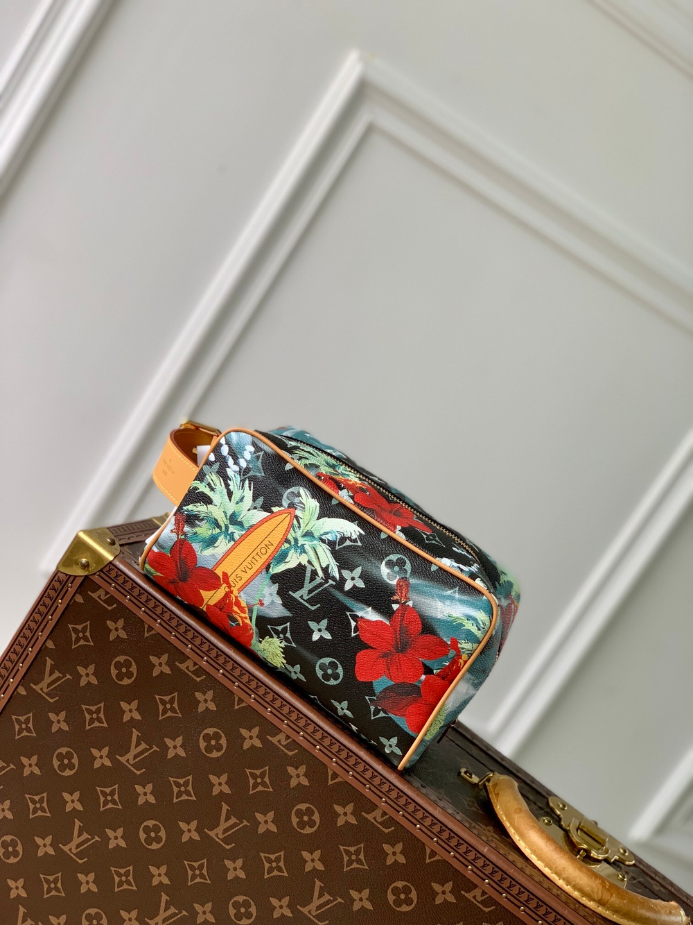 Louis Vuitton Locker Dopp Kit