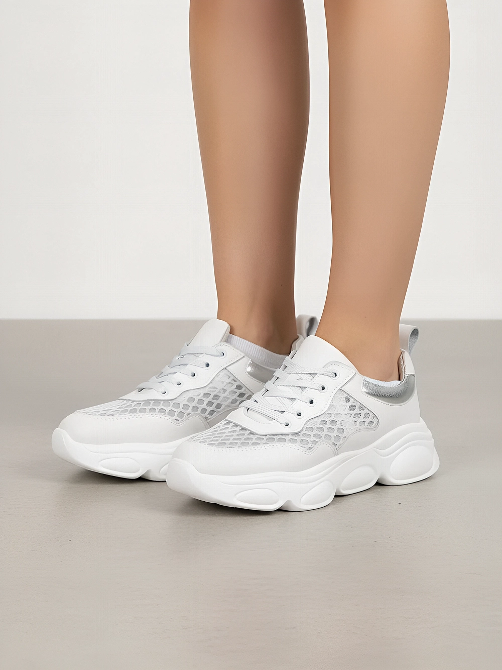 Кроссовки женские летние