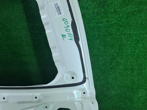 Крышка багажника Toyota Land Cruiser 300 (2021-н.в.)