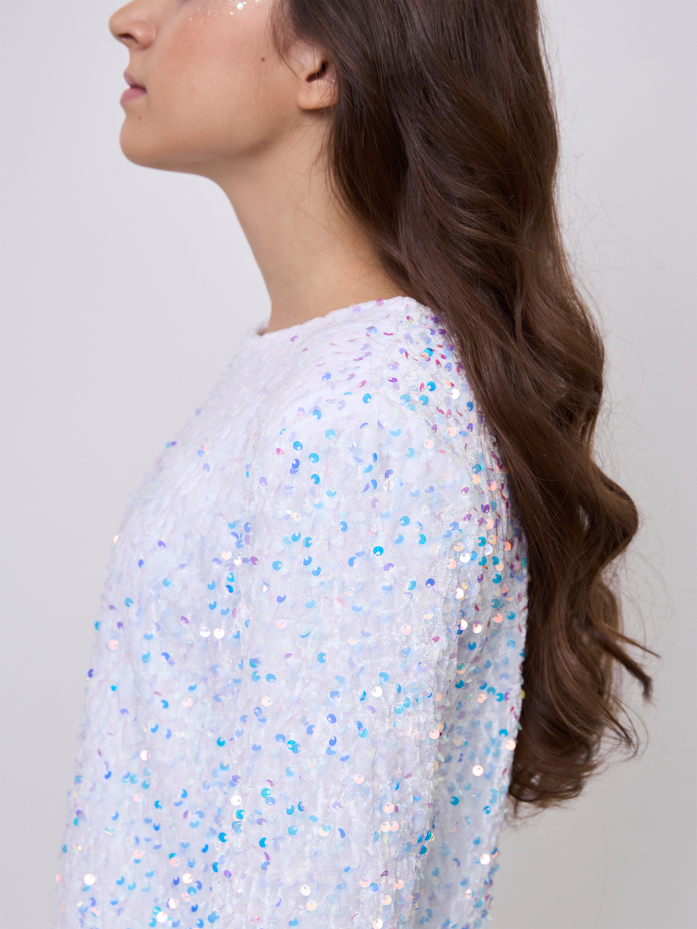 Костюм брючный праздничный с пайетками для девочки белый