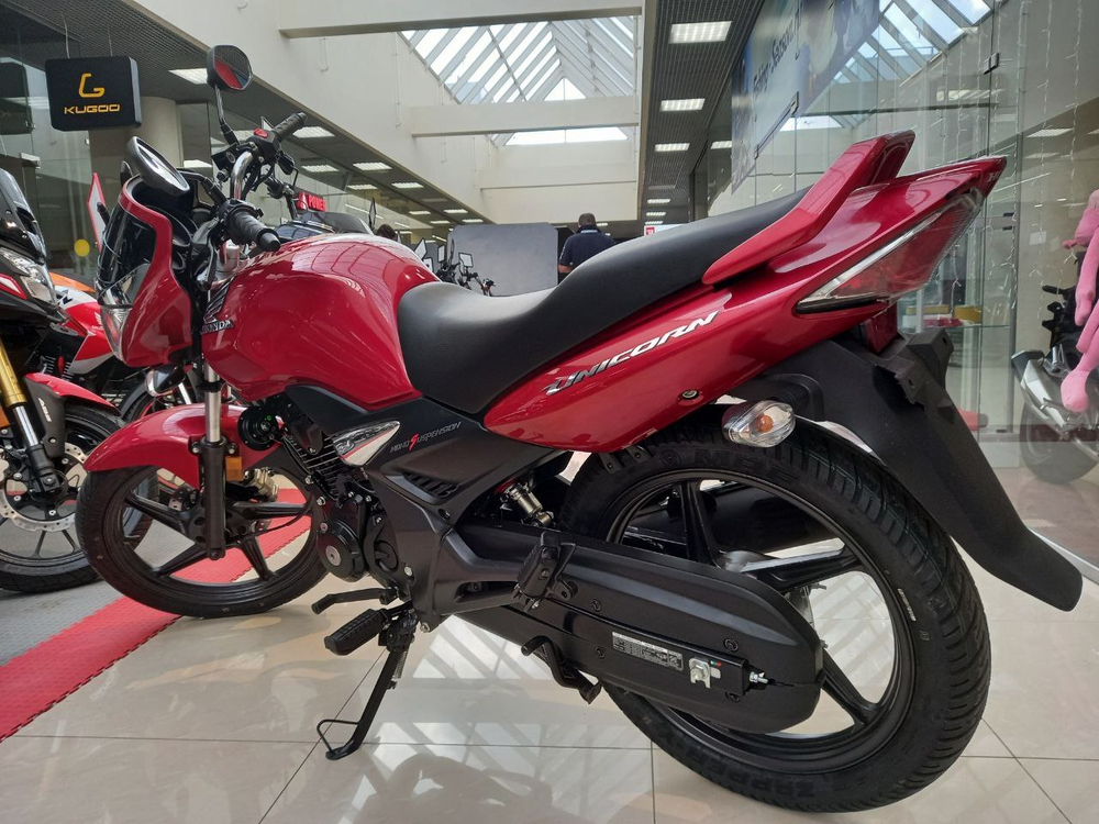 Мотоцикл Honda UNICORN160CC красный