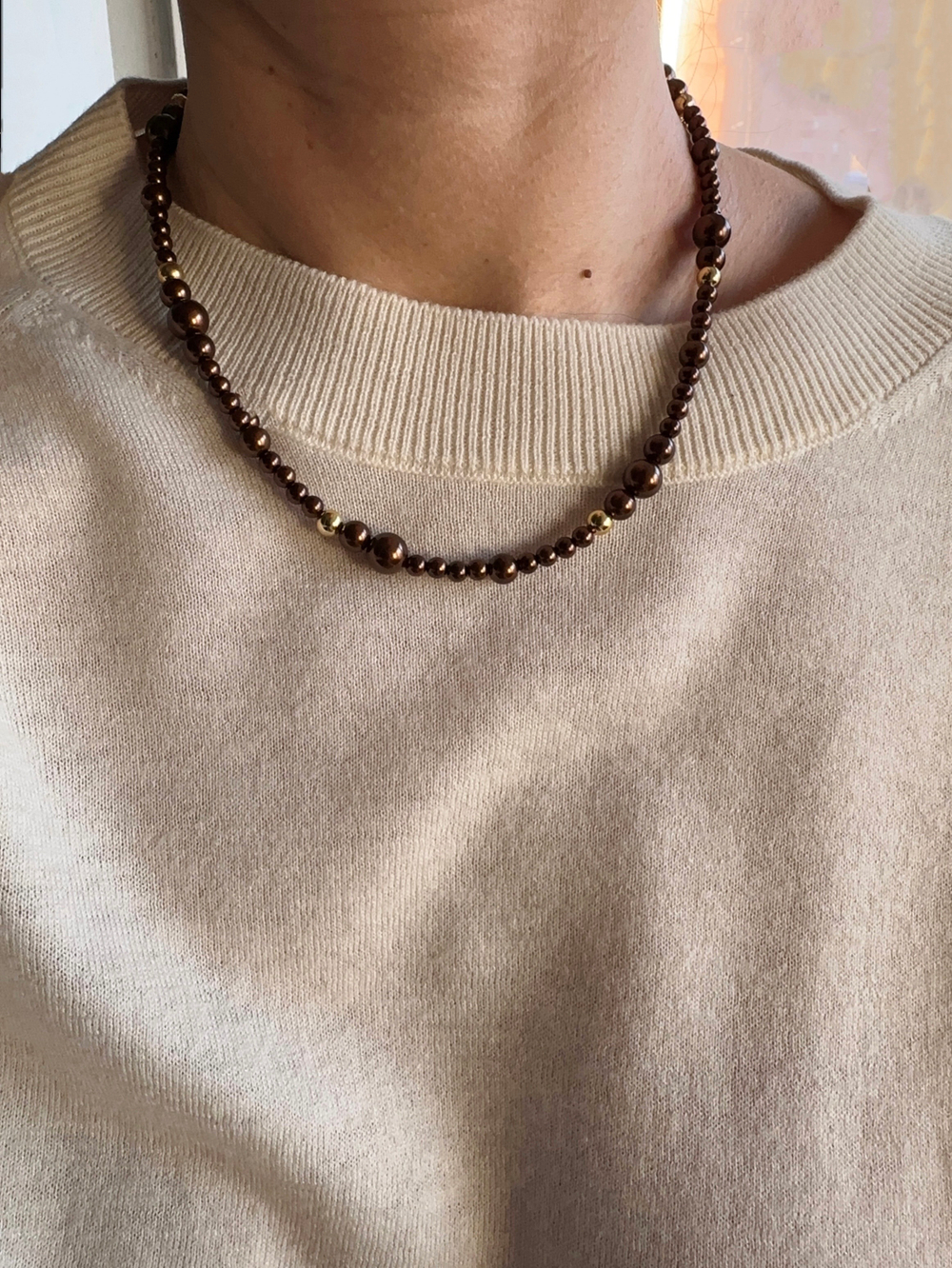 Чокер Тиана из шоколадных бусин