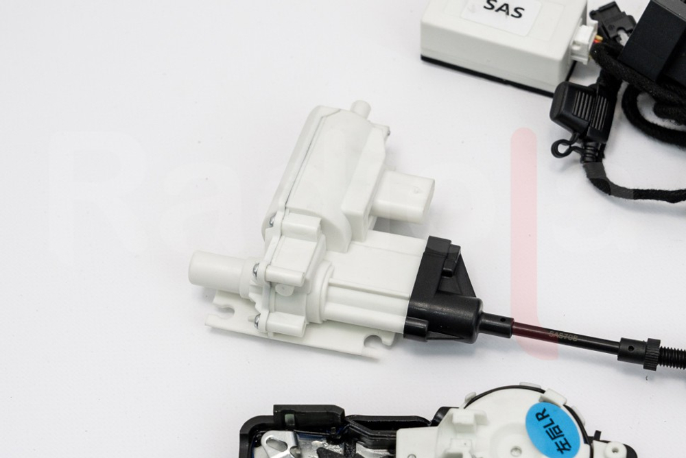 Автоматические доводчики на 4 двери для Audi 2002-2012 - Radiola RDL-SAS-Z02