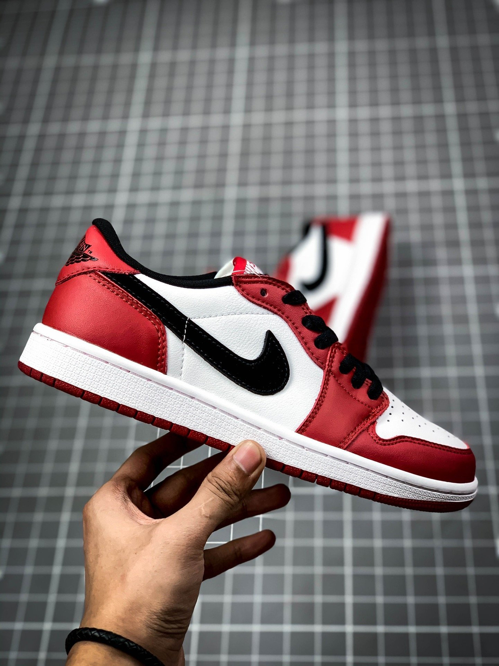 AIR JORDAN 1 LOW OG CHICAGO VARSITY RED/BLACK-WHITE