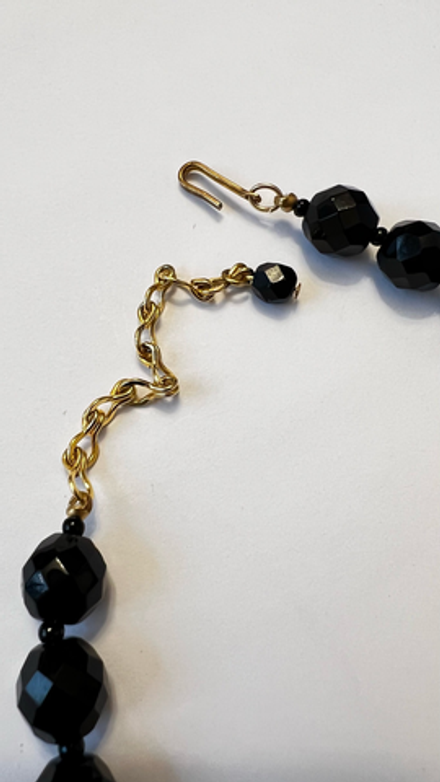 Колье чокер чёрное стекло