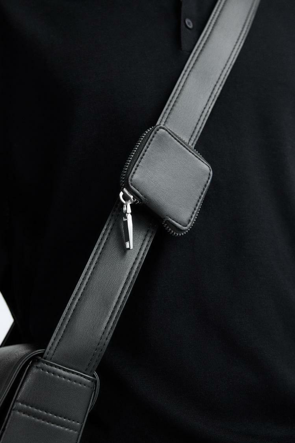 ZARA СУМКА С АСИММЕТРИЧНЫМ КЛАПАНОМ, ЧЕРНЫЙ