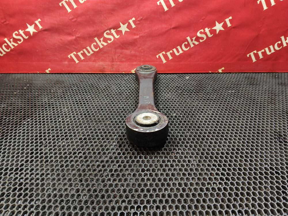 Стойка переднего стабилизатора